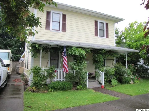 1068 SW Hayter St, Dallas, OR 97338