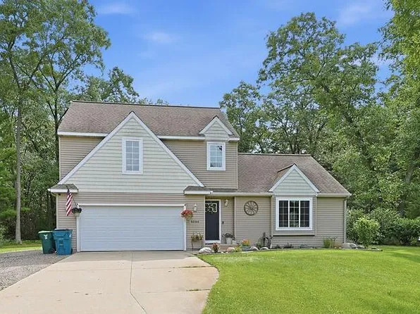 6594 Black Hawk Ln, Twin Lake, MI 49457