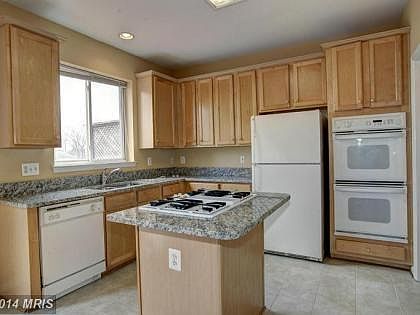 1st image of 13034 Park Crescent Cir