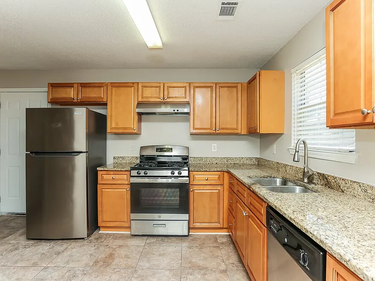 3317 Royal Springs Ct — Photo 7