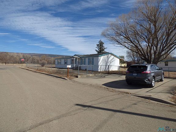3rd image of 501 Cedar St