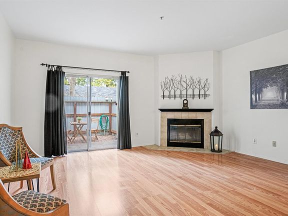 4th image of 1850 Blossom Avenue #113