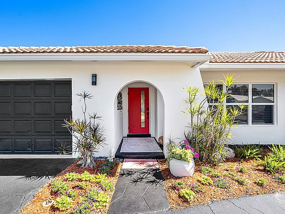 3rd image of 1387 SW 12th Street