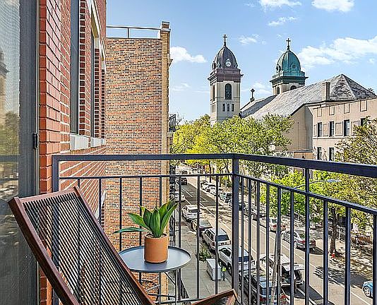 4th image of 580 Sterling Pl #Penthouse A