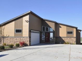 4084 Maple Ln, West Richland, WA 99353