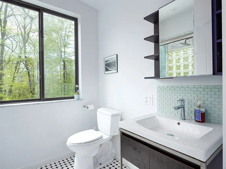 2465 Glasco Tpke #3 — Photo 10