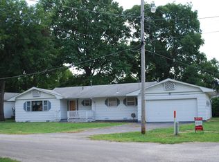 300 E 3rd St, Altamont, KS 67330