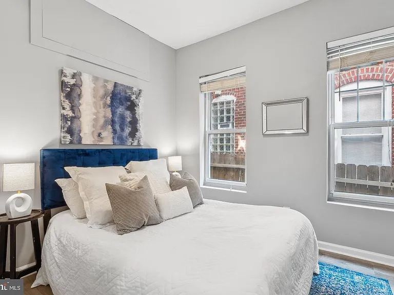 1267 Morse St NE — Photo 10