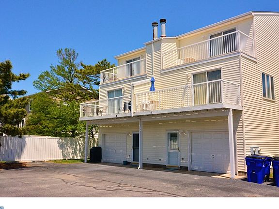 4th image of 107 Rodney Ave #D
