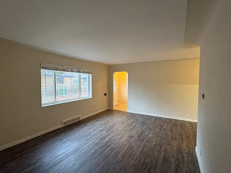 1472 Elmira St #2 — Photo 5
