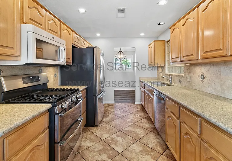 6916 E Windsor Ave — Photo 8