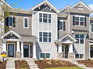 2271 Glacier St, Mundelein, IL 60060
