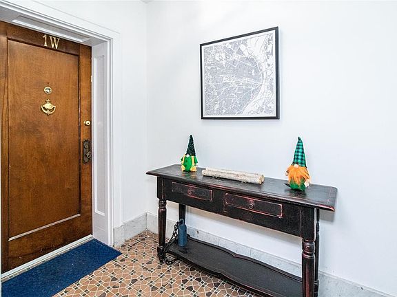 3rd image of 7373 Pershing Ave APT 1W