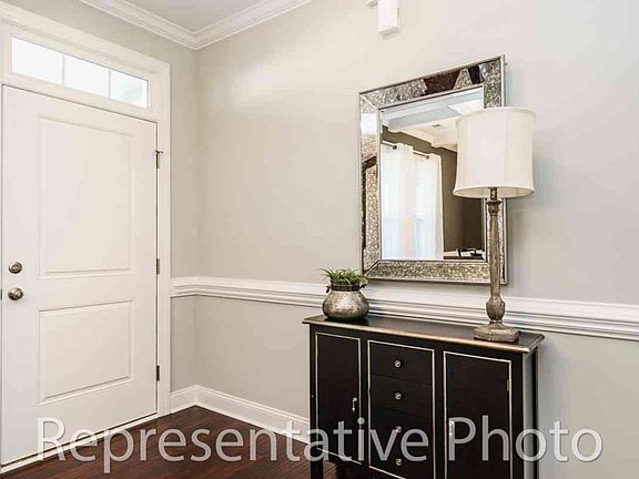 002 Foyer Compressed