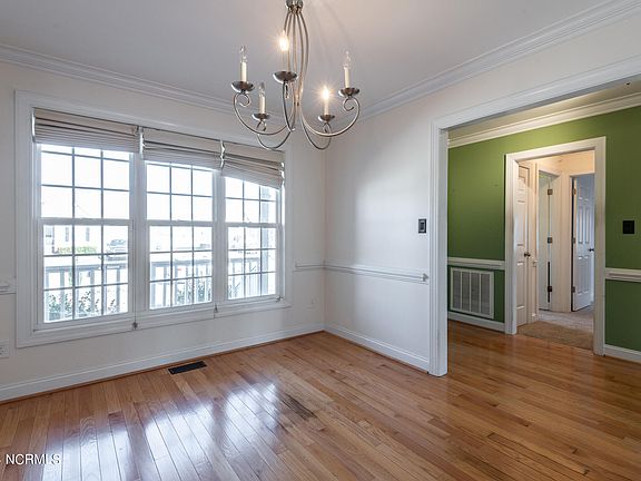 4th image of 2109 Cherrytree Lane