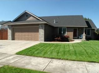 6033 Firestone Dr, Eugene, OR 97402