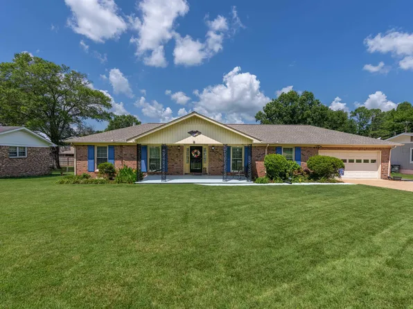 2517 Chickasaw Dr, Florence, AL 35630