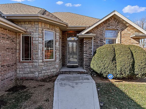 4th image of 3969 N Springlawn Avenue