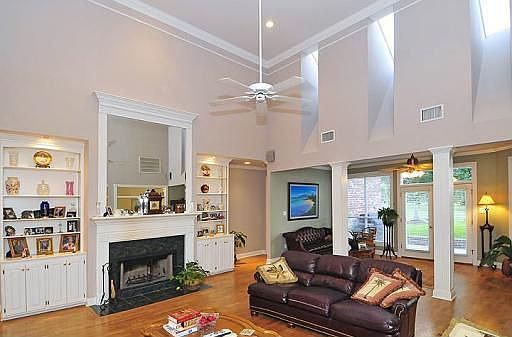 3rd image of 3648 Lake Aspen Dr W