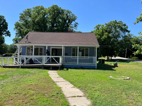 208 Ramsey Ave, Hopewell, VA 23860