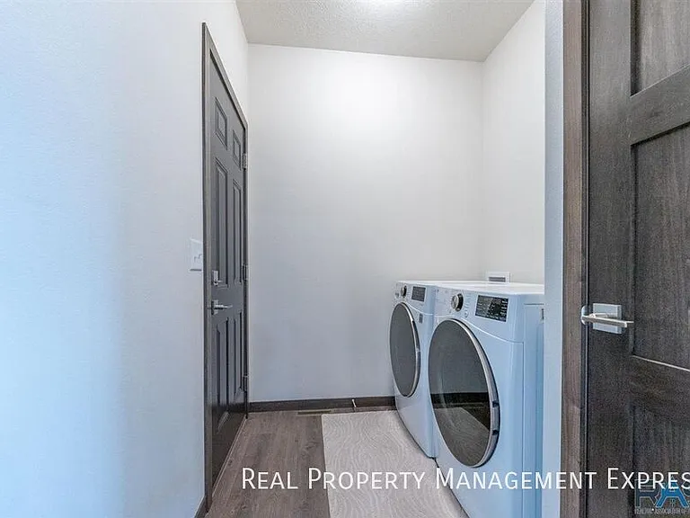 5316 S Eastwind Ave — Photo 11