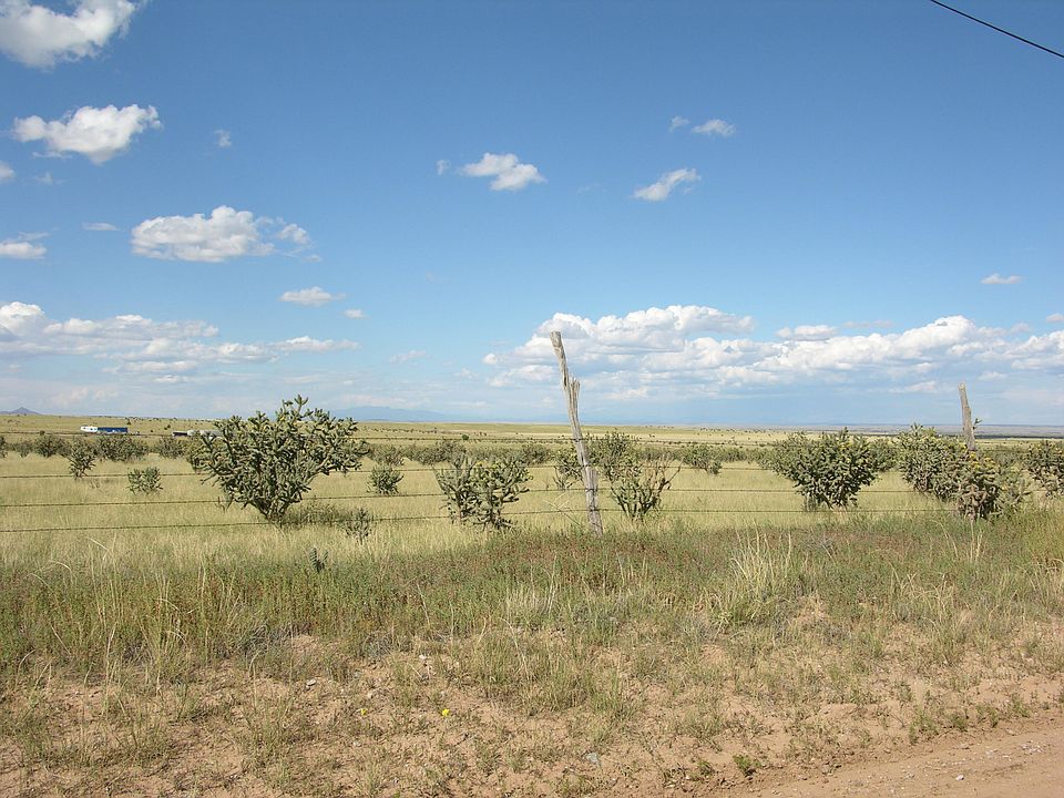 2nd image of 315 Thompson Rd