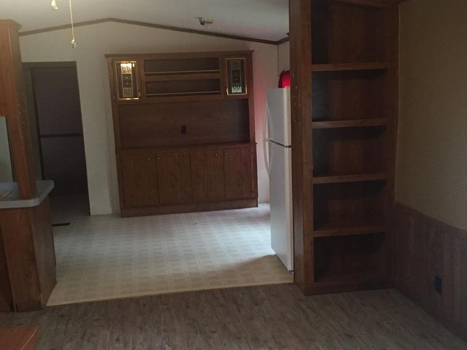1st image of 1045 Idlebrook Dr