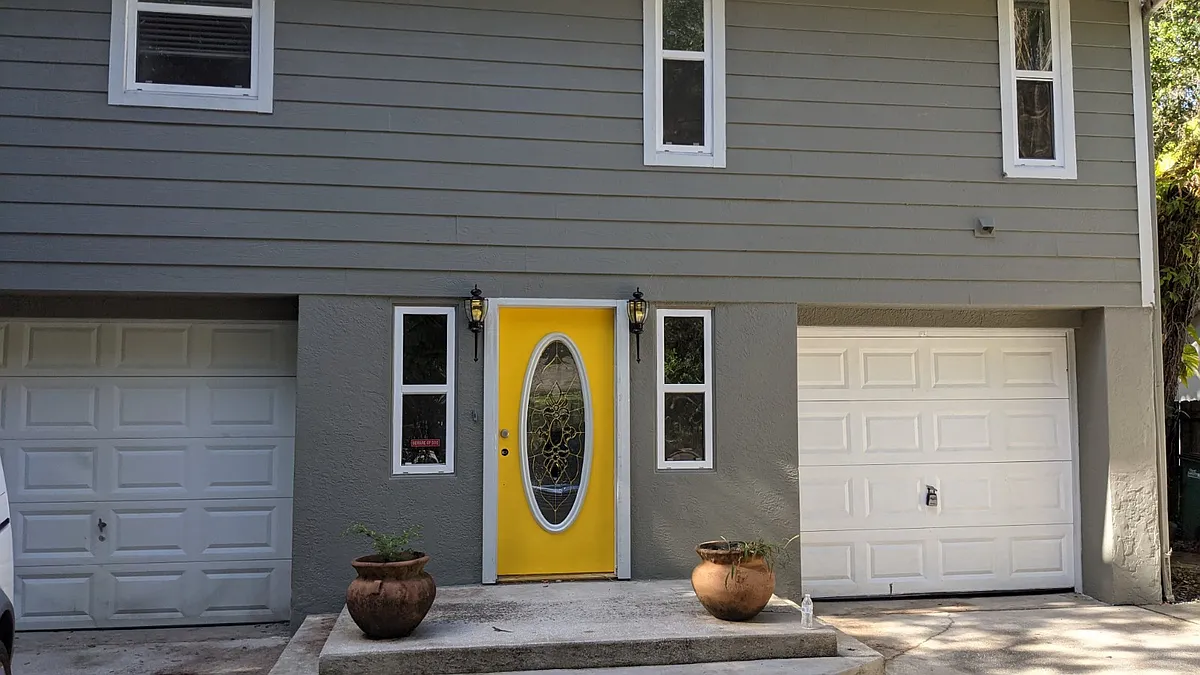Building Photo - 1048 Suwanee St