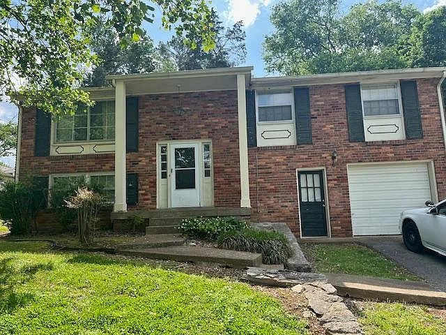 608 Waxhaw Dr