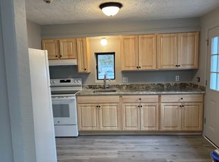 693 Washington St #R, Abington, MA 02351