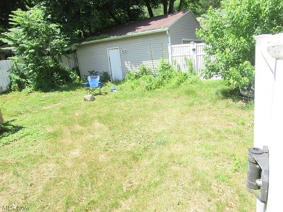 5th image of 907 McKinley Ave