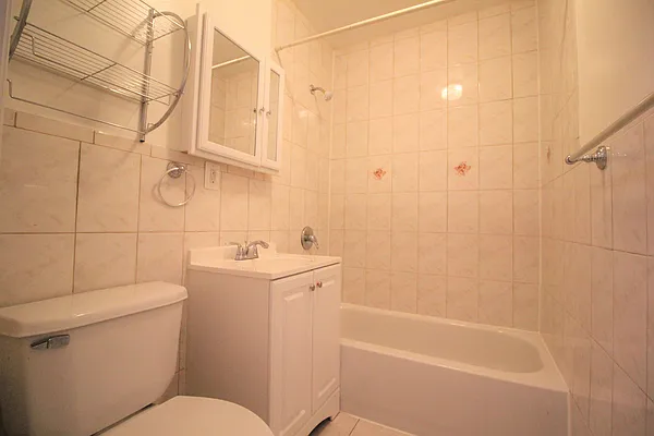Rented by Hagstrom Management Inc | media 19