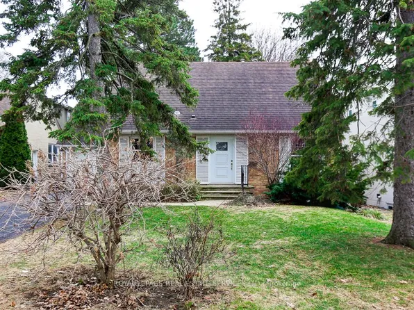 19 Hilldowntree Rd, Toronto, ON M9A 2Z4