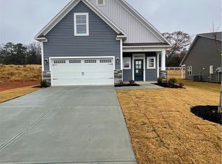 22 Halsey St, Central, SC 29630