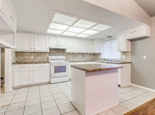 2406 Countrywood Ln, Edmond, OK 73012