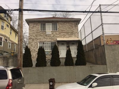 4040 Hill Ave, Bronx, NY, 10466