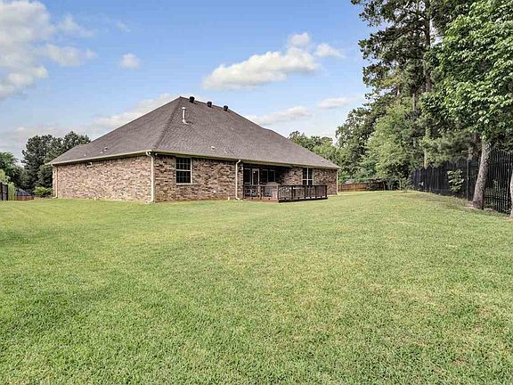 2nd image of 2120 Old Oak Cir