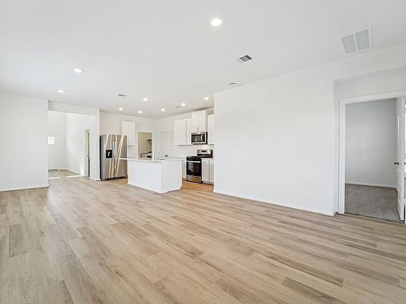 5th image of 5719 Adamite Way