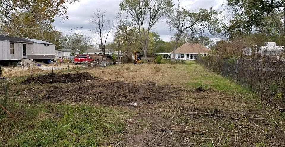 1st image of 235 Zinn Dr