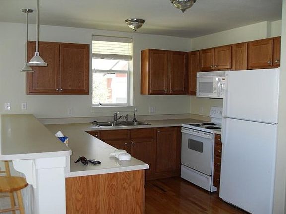 3rd image of 350 Founders Ave APT H201