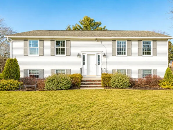 50 Laurel Circle, Bangor, ME 04401