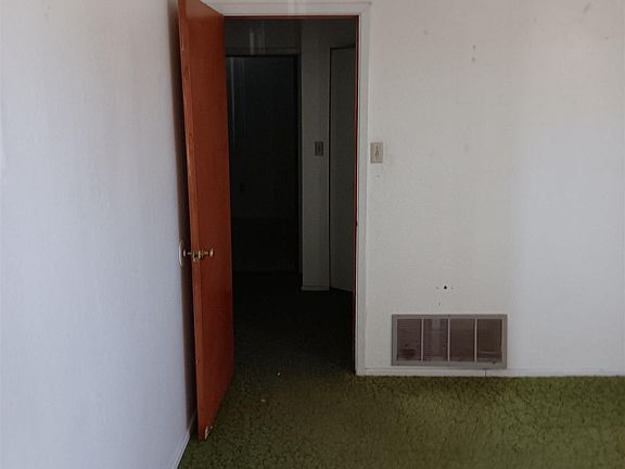 3rd image of 1418 S Copper St