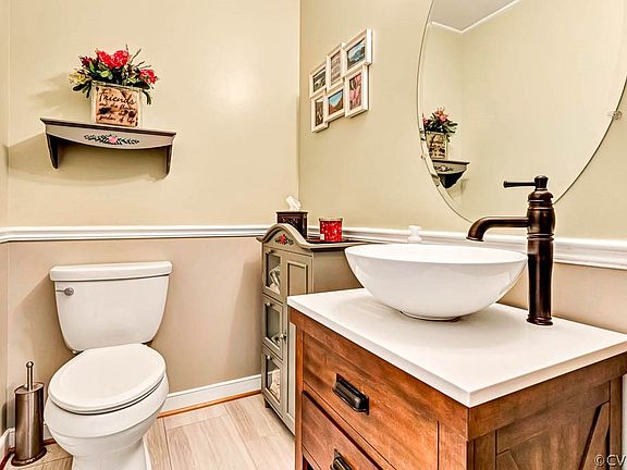 5th image of 11339 Caruthers Way