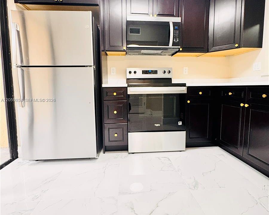 1st image of 3939 NE 5th Ave APT C106