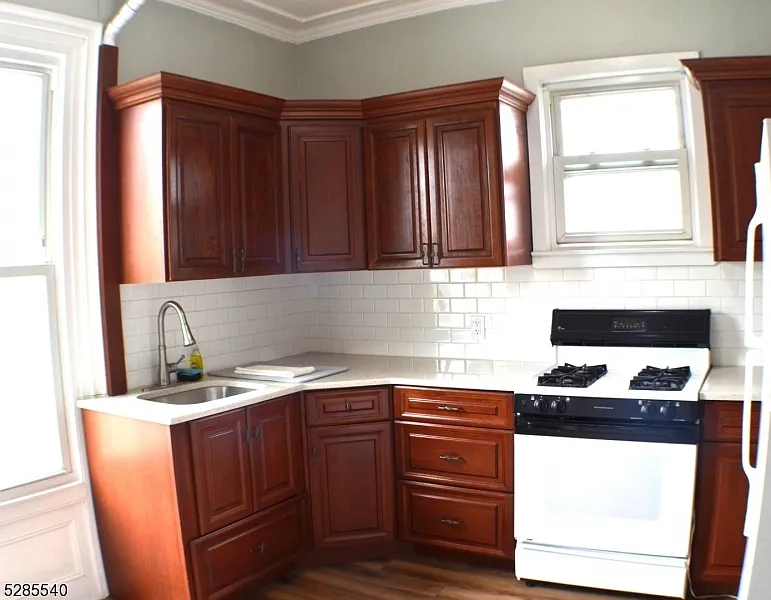 2 bed, 1.0 bath, $2,500 — Photo 4