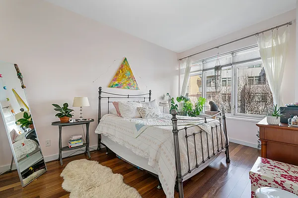 Sold by Nest Seekers International | media 6