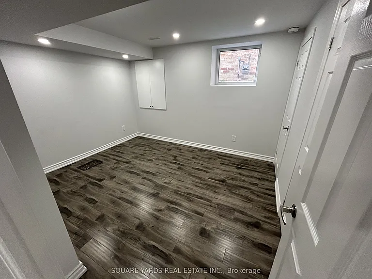 55 Bluffwood Cres — Photo 7