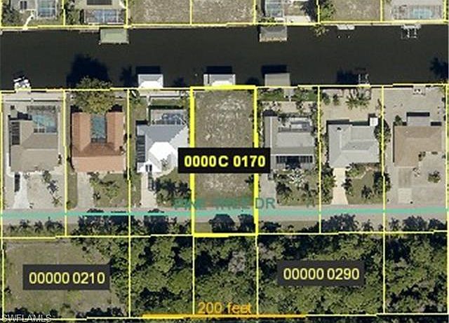 1st image of 3606 Pine Tree Dr