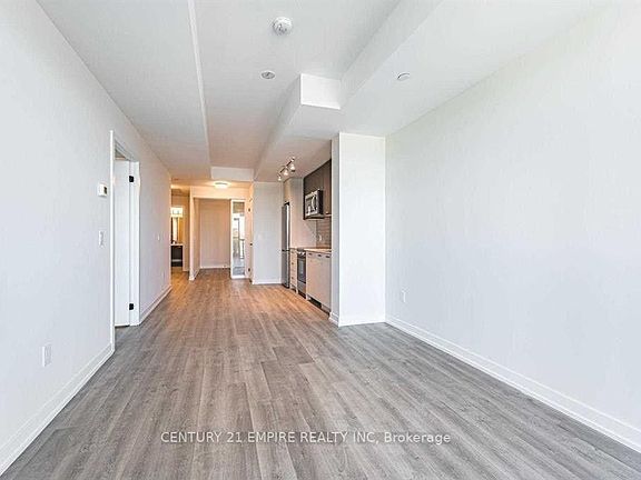 4th image of 2306 Saint Clair Ave W #502