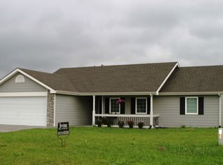 2613 Brookpointe Cir, Manhattan, KS 66502